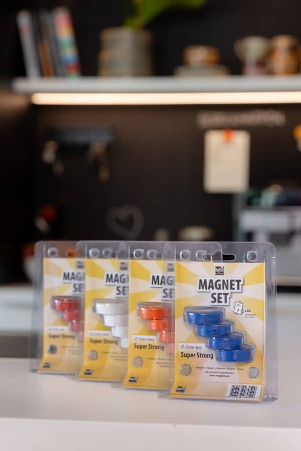 Magnetset – vier Farben Vier Magnetsets Super Strong mit Neodym-Magneten in Rot, Weiß, Orange und Blau